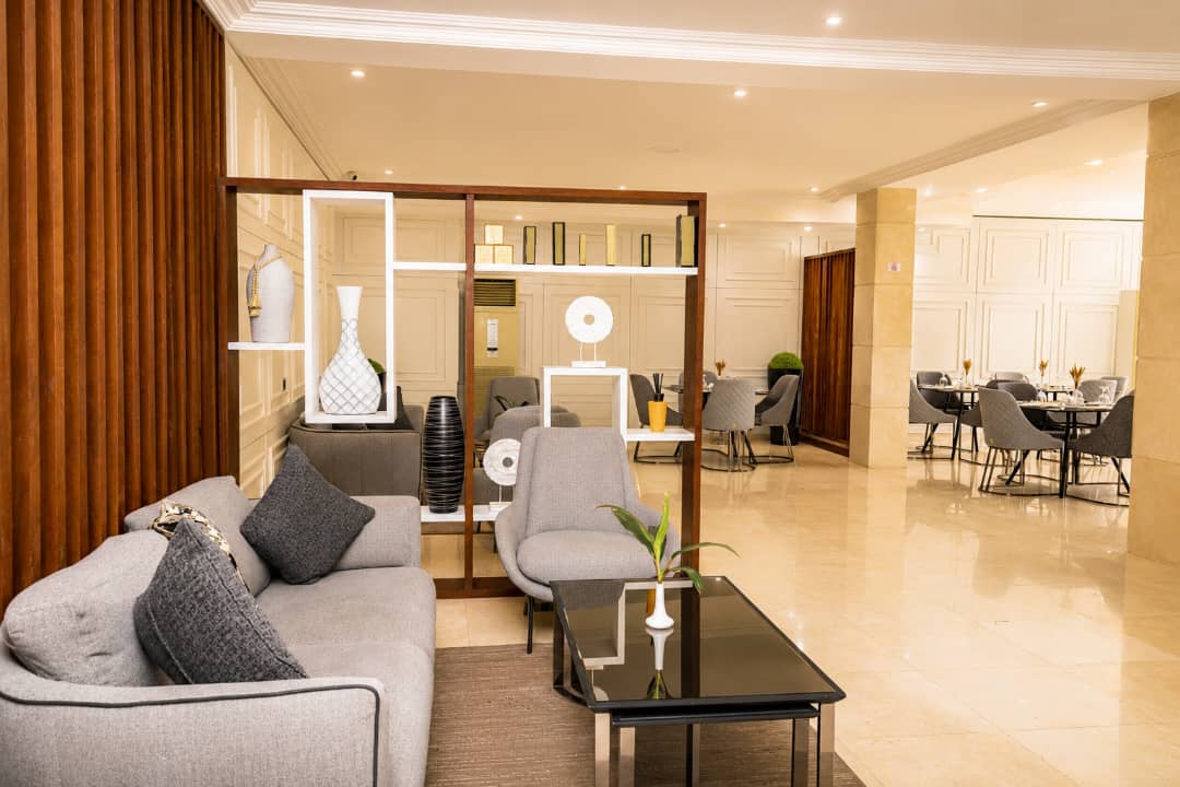 Summerset Continental Hotel — elegant lobby lounge with contemporary art