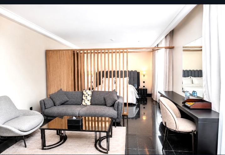 Premier Suite lounge & bedroom