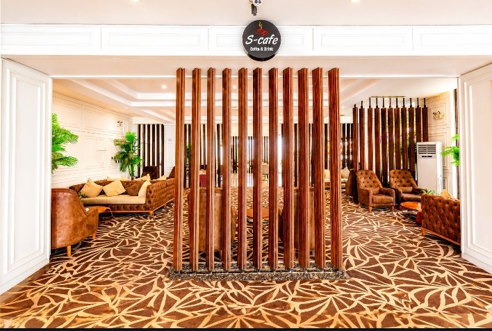 S-Cafe and Bar — Summerset Continental Hotel lounge entrance